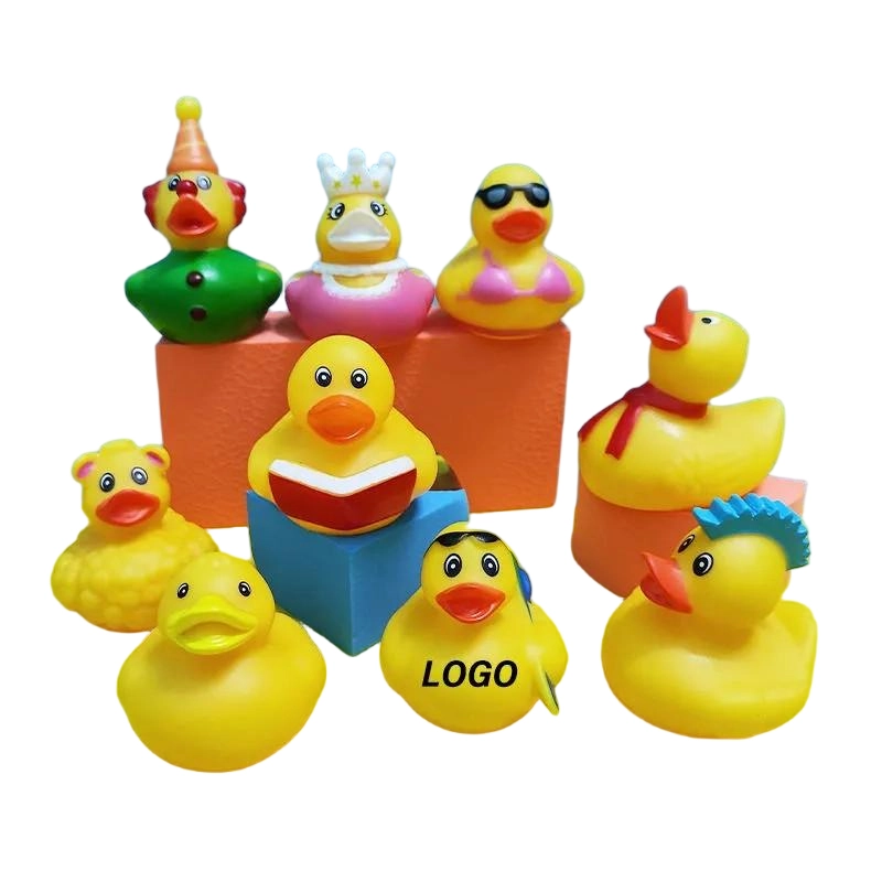 Patitos de goma coloridos para el baño: colección de patos temáticos de animales en rosa, morado y negro, con diseños de gato, pingüino y monstruo