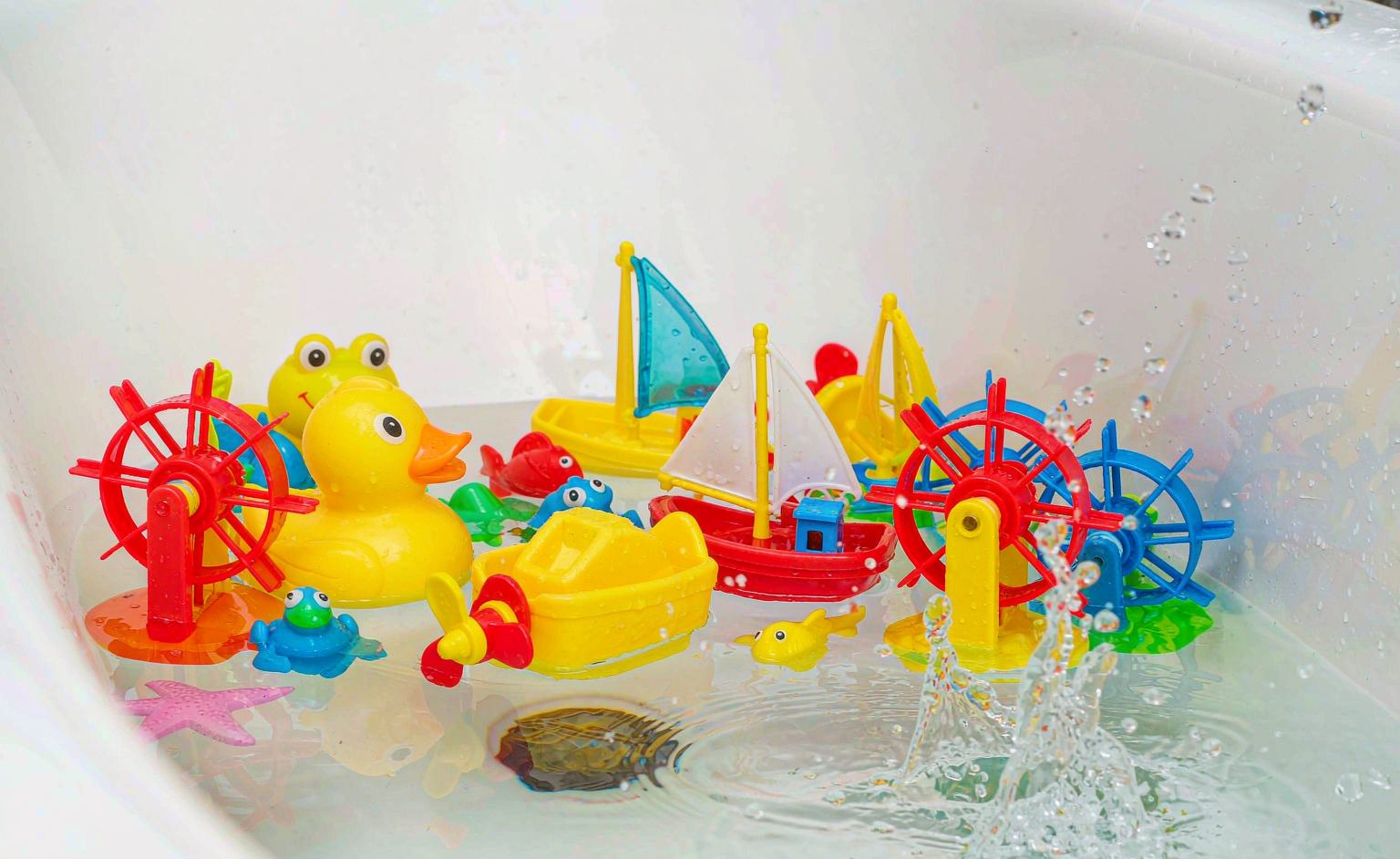 Bath Toy Sourcing Specification Guide: Materials, Mold Cost and Hole-Free Design